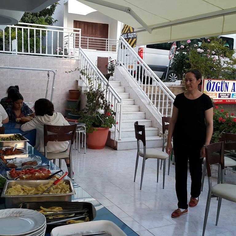 Ozgun Hotel de apartamente Kusadası